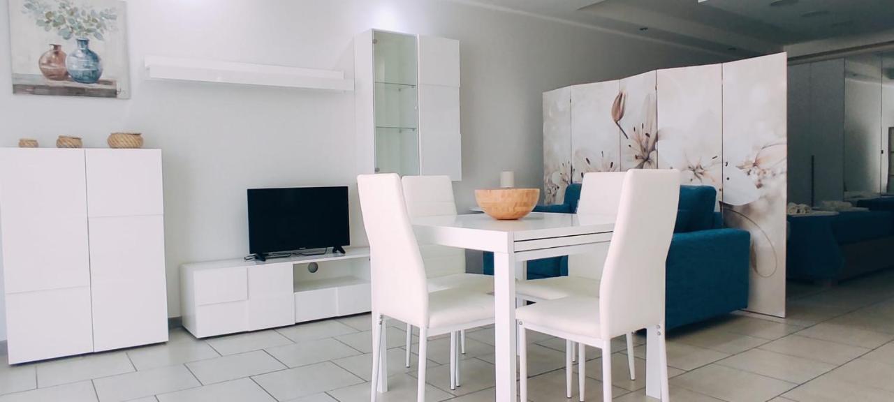 גיארדיני נאקסוס Nino'S Apartments מראה חיצוני תמונה