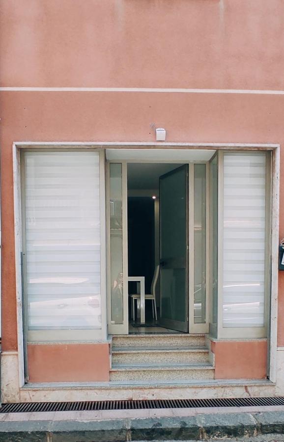 גיארדיני נאקסוס Nino'S Apartments מראה חיצוני תמונה