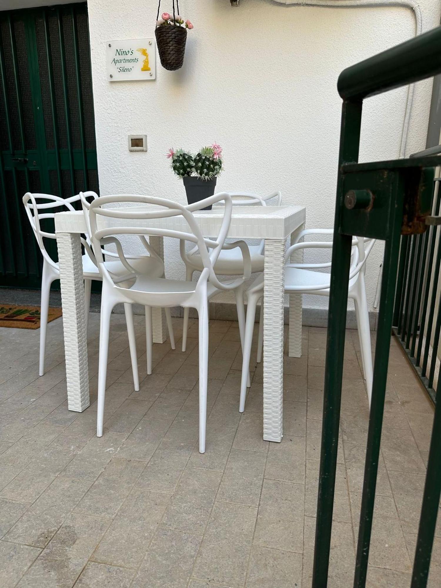 גיארדיני נאקסוס Nino'S Apartments מראה חיצוני תמונה