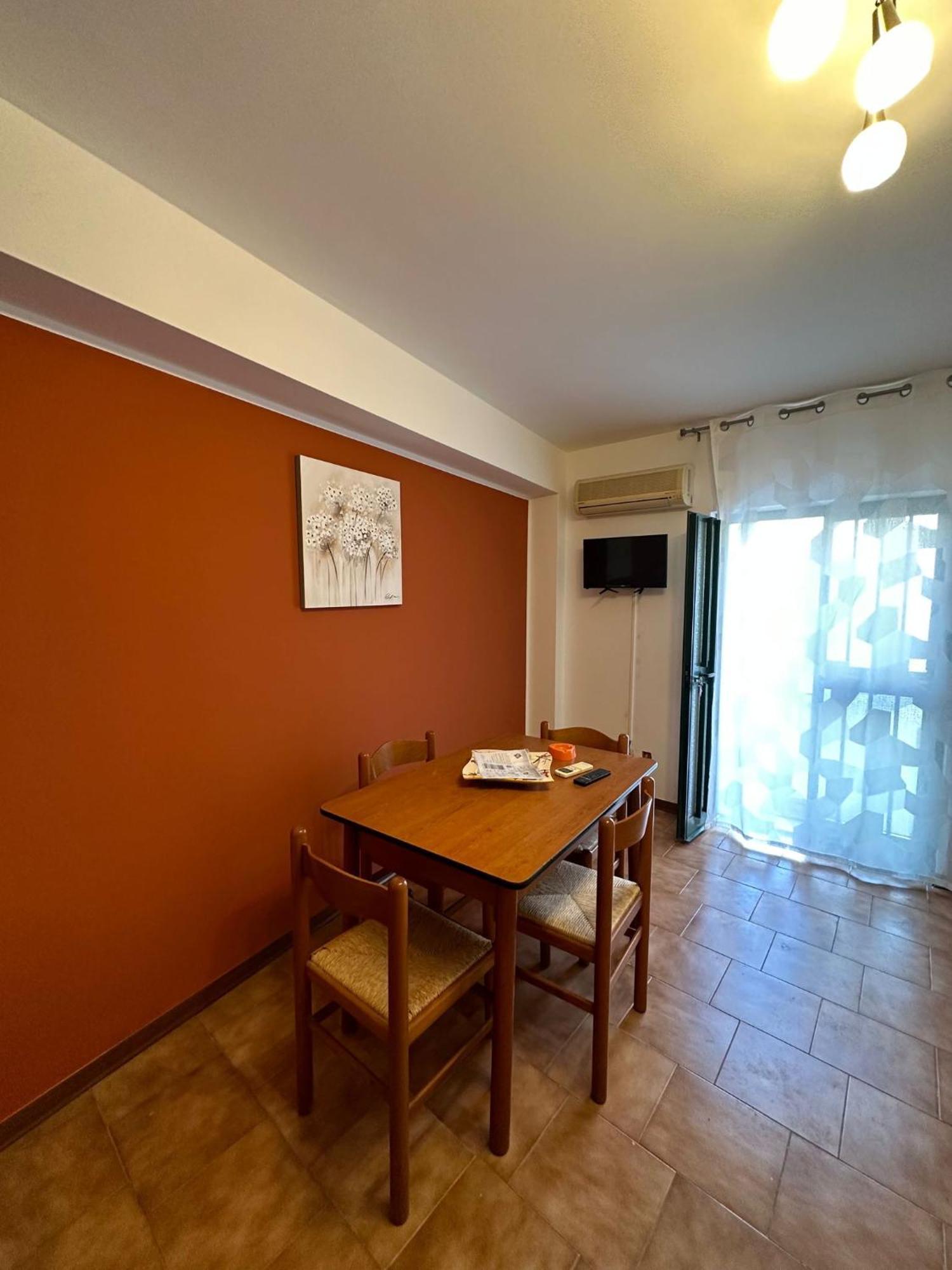 גיארדיני נאקסוס Nino'S Apartments מראה חיצוני תמונה