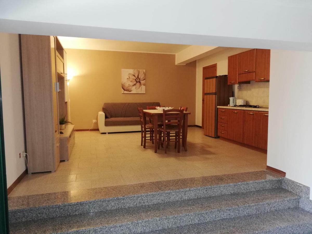 גיארדיני נאקסוס Nino'S Apartments מראה חיצוני תמונה